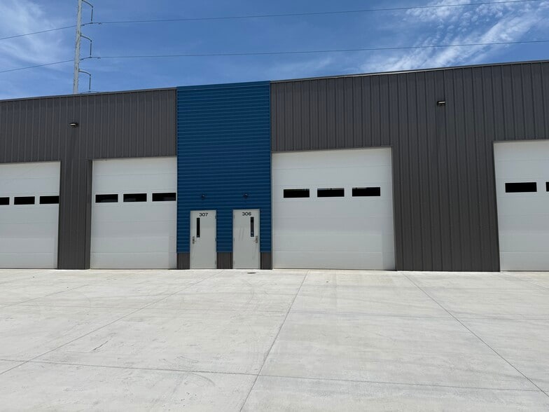 More Photos Of 2790 Mayport Rd, Jacksonville Warehouse For Sale