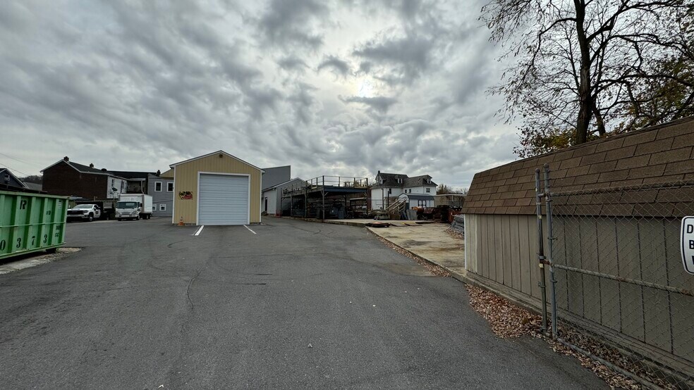 More Photos Of 309 S Main St, Phillipsburg Office For Sale