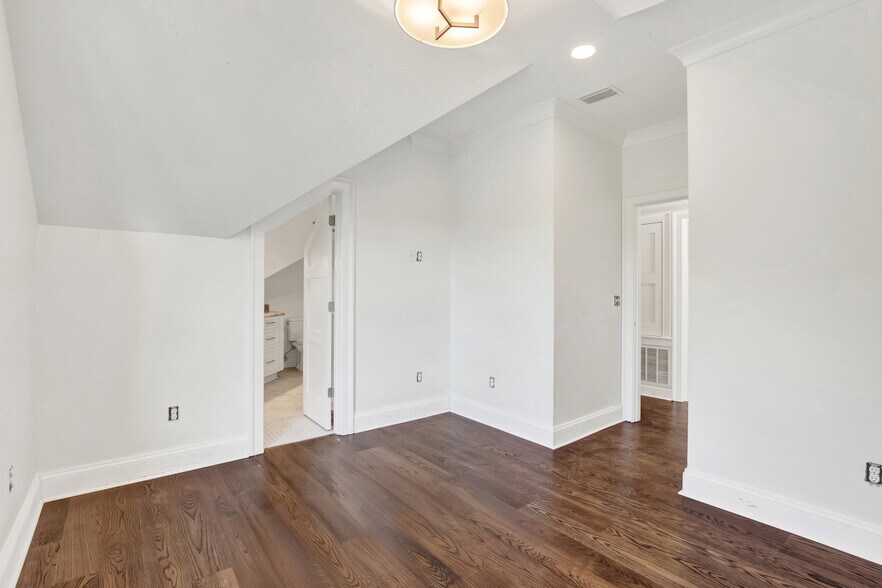 More Photos Of 104 17th pl, Tybee Island Multifamily For Sale