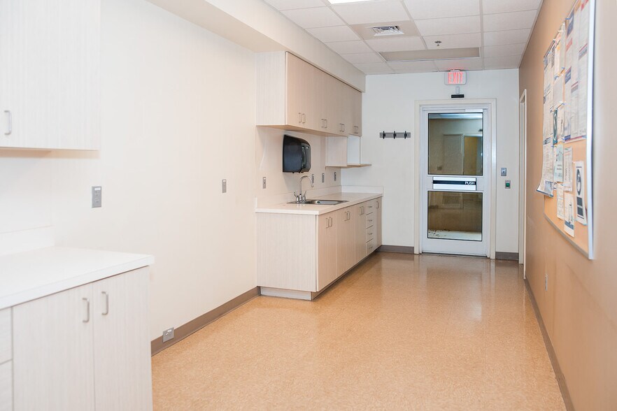More Photos Of 101B Villa Dr, Daphne Medical For Lease