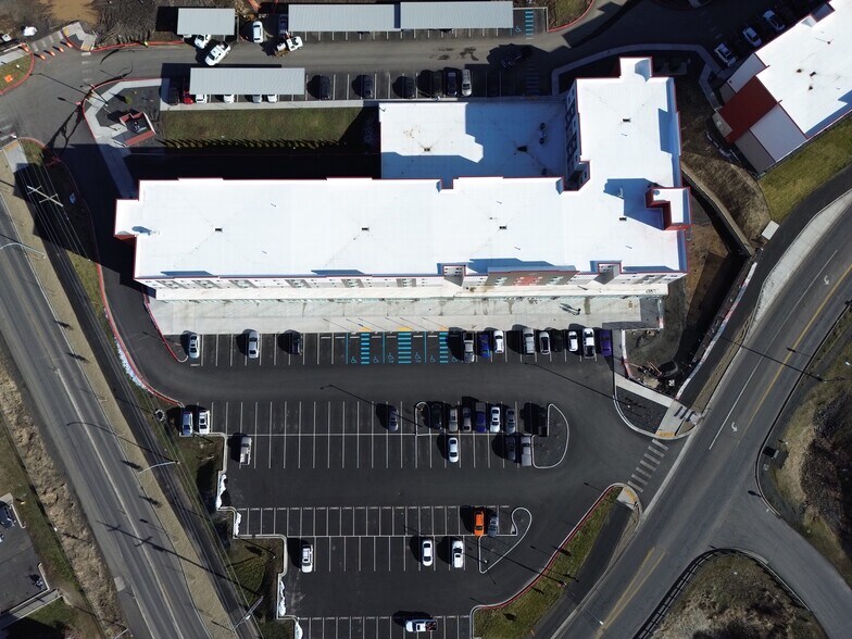 More Photos Of 1490 NE North Fairway Dr, Pullman General Retail For Lease