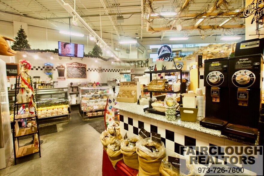 More Photos Of 182 US Highway 206, Flanders General Retail For Sale