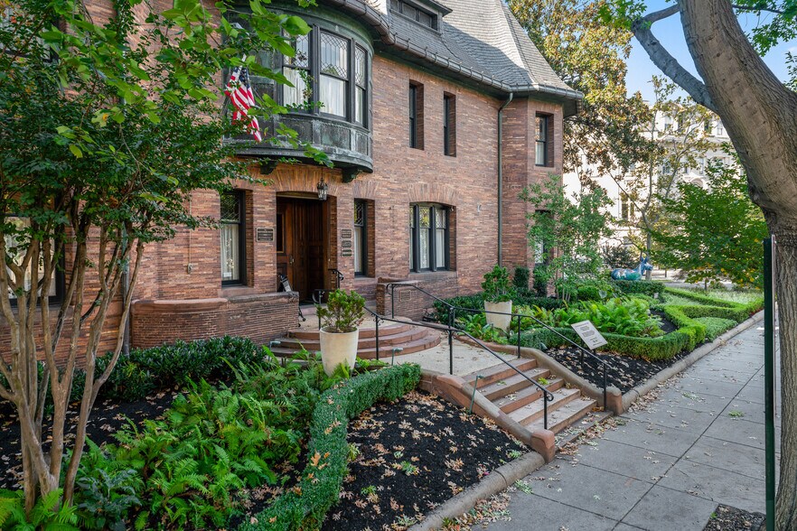 More Photos Of 1526 New Hampshire Ave NW, Washington Loft Creative Space For Lease