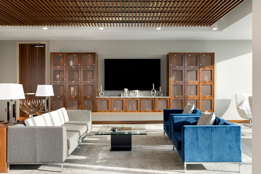 More Photos Of 80 S 8th St, Minneapolis Office For Lease