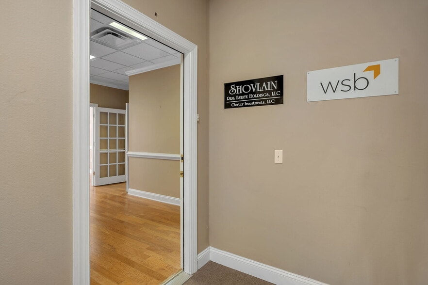 More Photos Of 2104 Delta Way, Tallahassee Office For Sale
