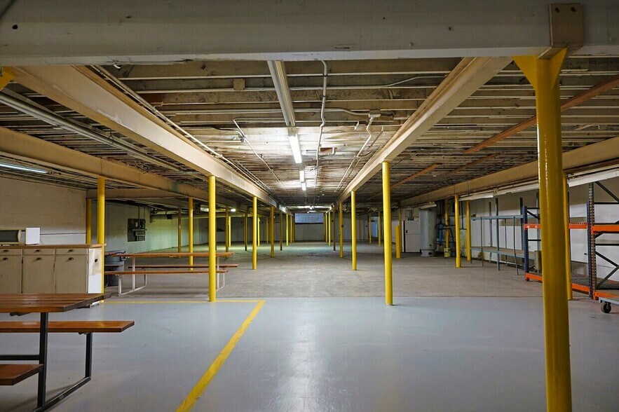 More Photos Of 301 G St, Exeter Landfill For Sale