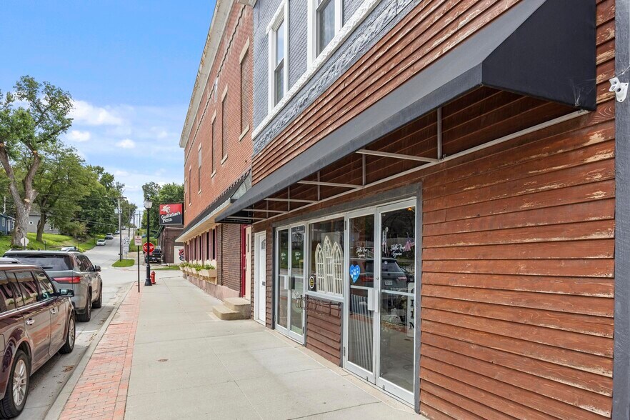 More Photos Of 128 S 6th St, Plattsmouth Storefront Retail Residential For Sale