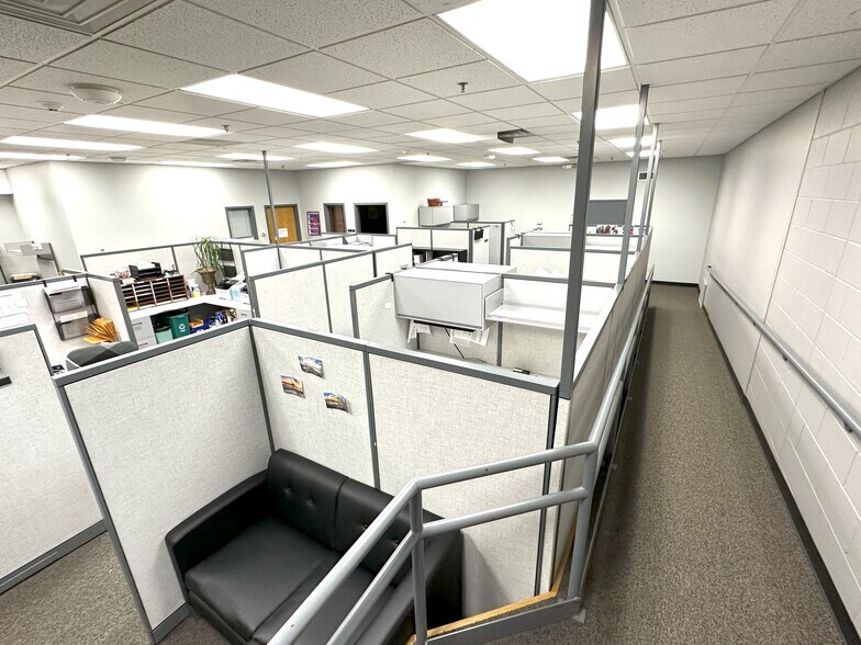 More Photos Of 2202 Harlem Rd, Loves Park Office For Sale