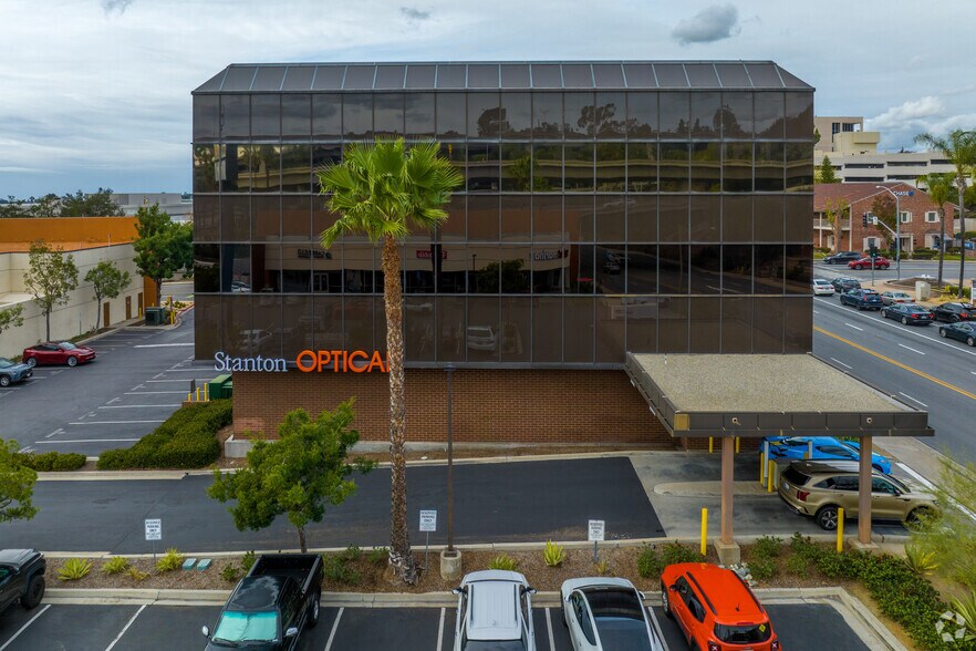 More Photos Of 5464 Grossmont Center Dr, La Mesa Office For Lease