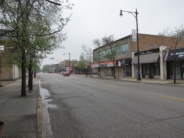 More Photos Of 6444 N Central Ave, Chicago Office For Sale