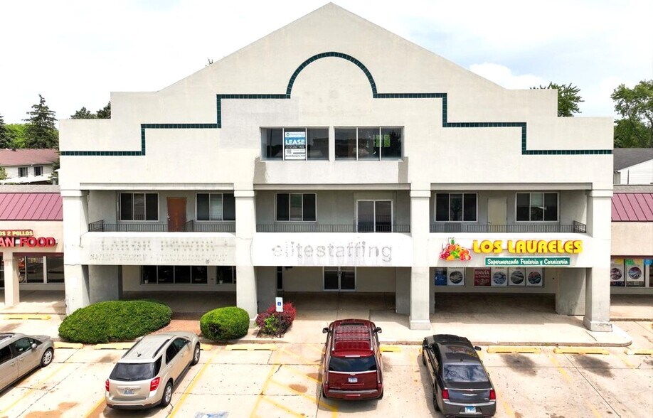 More Photos Of 2202-2230 W Algonquin Rd, Rolling Meadows General Retail For Sale