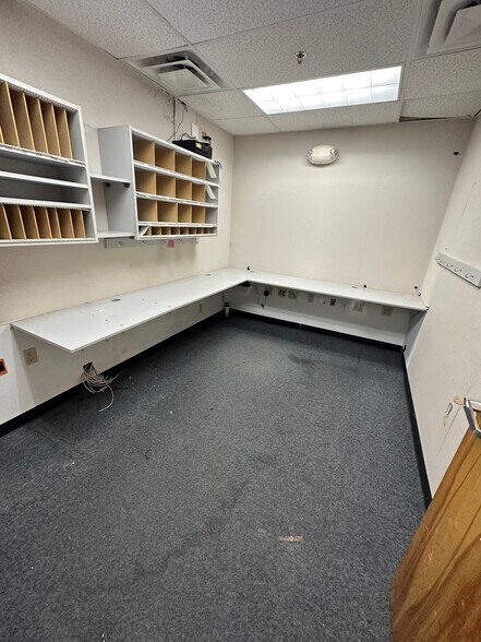 More Photos Of 3201 Highway 80 E, Pearl Freestanding For Lease