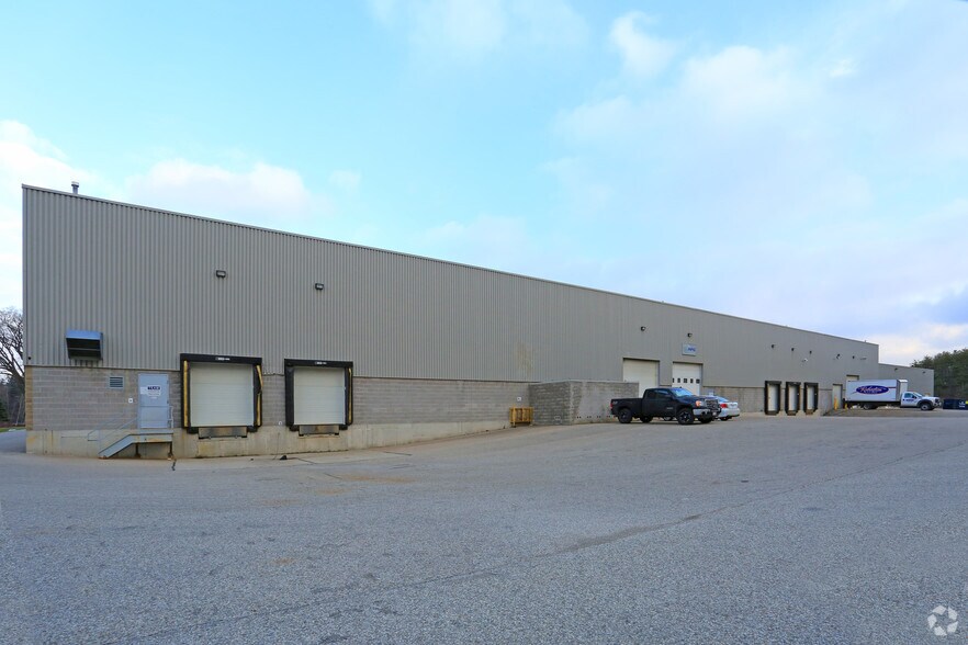 More Photos Of 855 Trillium Dr, Kitchener Warehouse For Lease