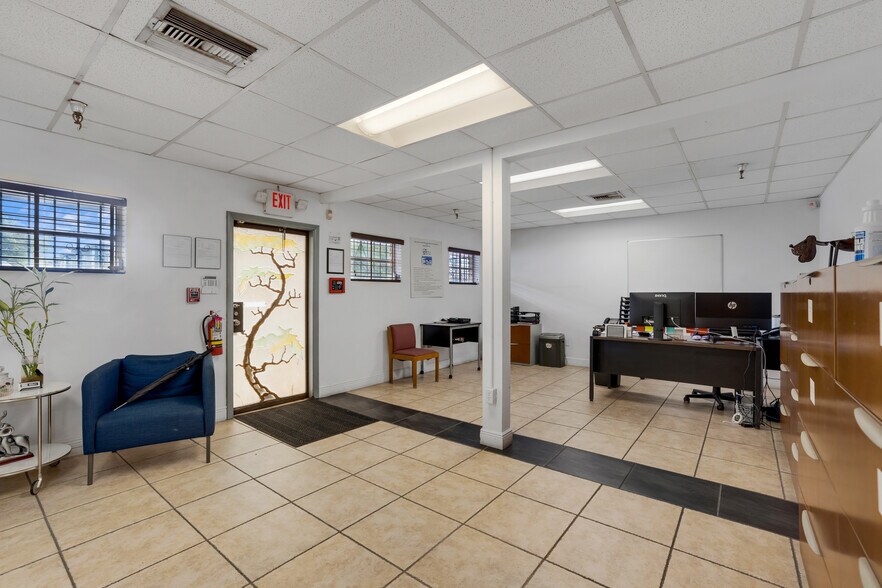More Photos Of 7725 W 2nd Ct, Hialeah Warehouse For Sale