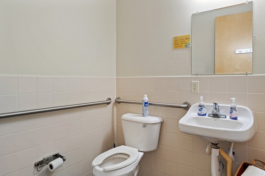 More Photos Of 311 NE 4th Ave, Crystal River Healthcare For Lease