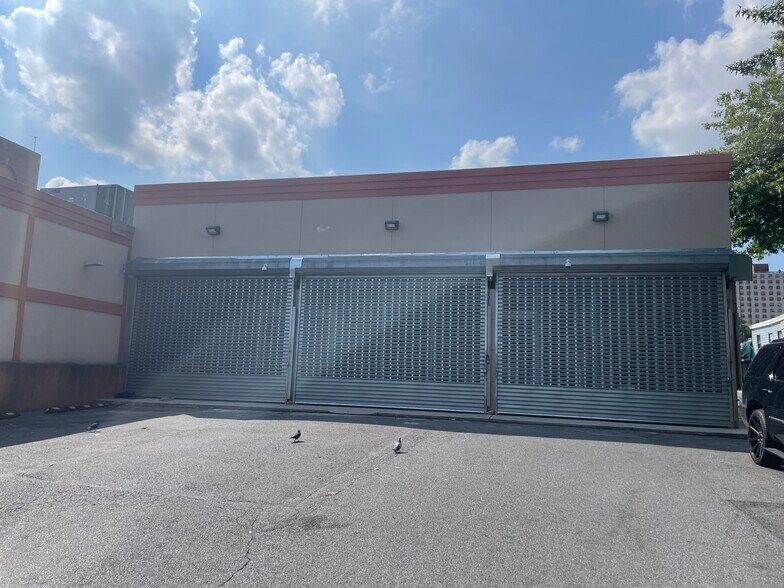 More Photos Of 475 Southern Blvd, Bronx Storefront For Lease