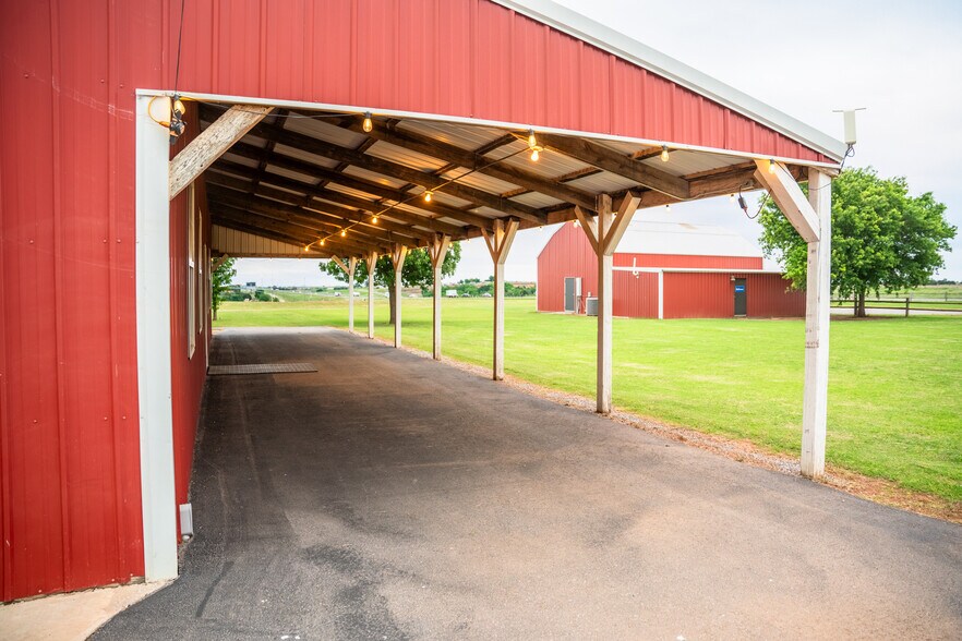 More Photos Of 1002 Old 66 Rd, Hydro Land For Sale