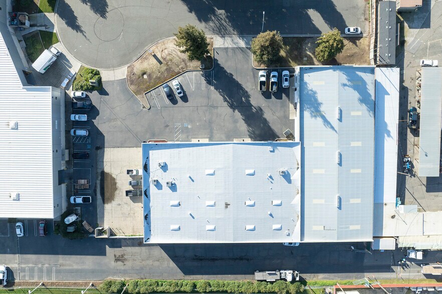 More Photos Of 2216 Cedarvale Dr, Ceres Warehouse For Lease