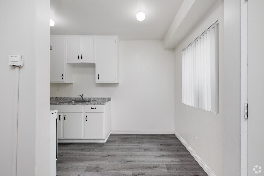 More Photos Of 549 S Mathews St, Los Angeles Apartments For Sale