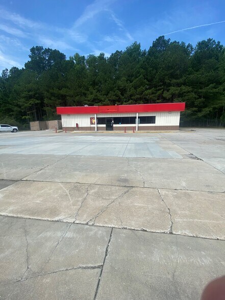 More Photos Of 2075 N Bragg Blvd, Spring Lake Convenience Store For Lease