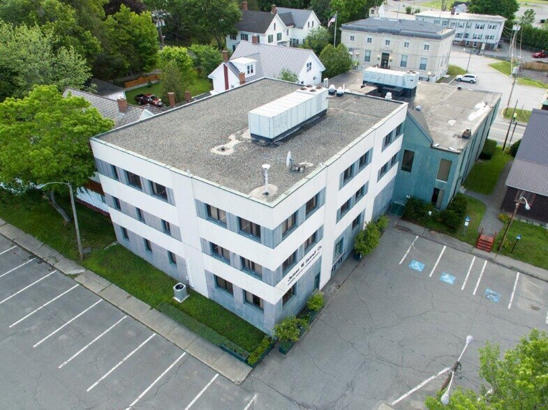 More Photos Of 136 Center St, Old Town Office For Sale