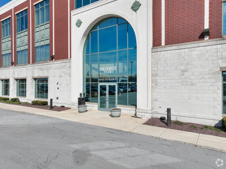 More Photos Of 5521 W Lincoln Hwy, Schererville Medical For Sale