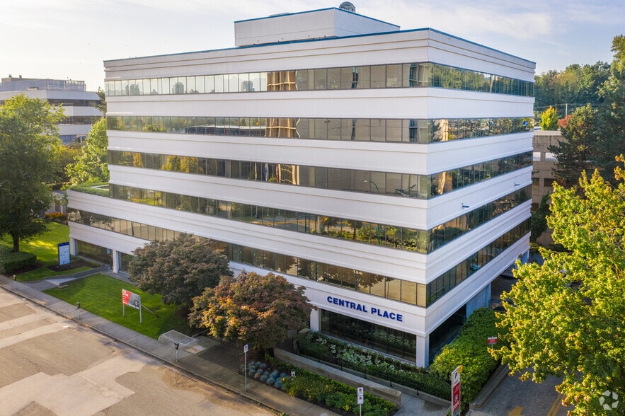 More Photos Of 4370 Dominion St, Burnaby Office For Lease