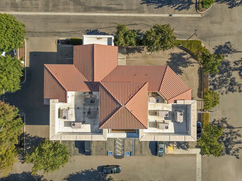 More Photos Of 2140 W Grant Line Rd, Tracy Office For Sale