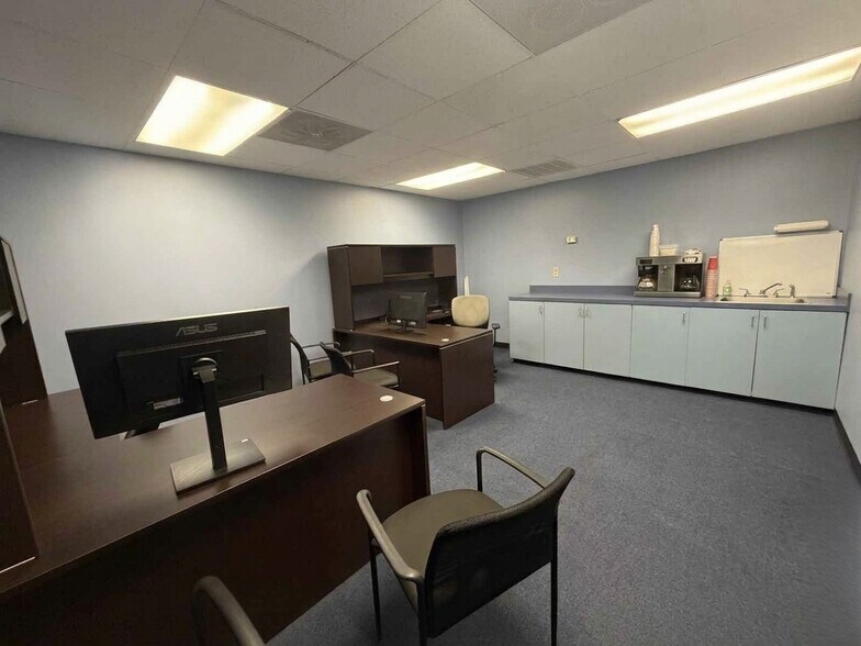 More Photos Of 1110 Appleton Dr, Nashville Light Distribution For Lease