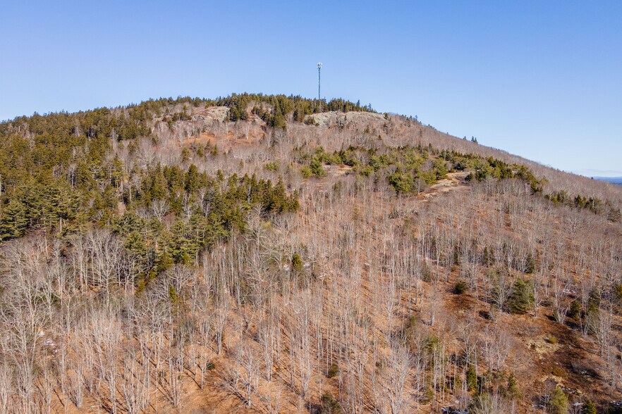 More Photos Of 176 Ellsworth Rd, Blue Hill Flex For Sale