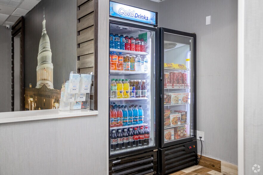 More Photos Of 55 Hampton Park Blvd, Capitol Heights Hotel For Sale