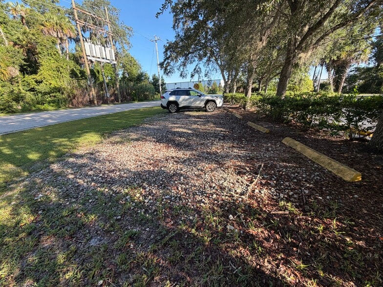 More Photos Of 5491 Benchmark Ln, Sanford Warehouse For Sale