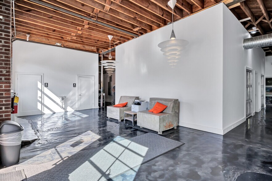 More Photos Of 12461 Veterans Memorial Hwy, Douglasville Loft Creative Space For Lease