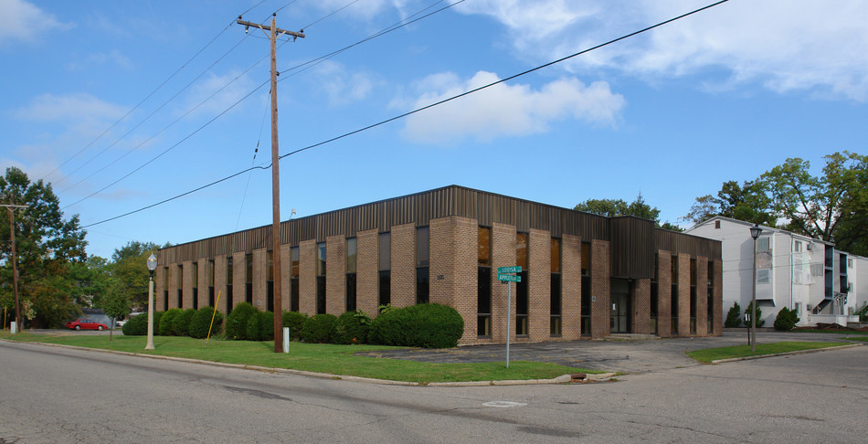 Primary Photo Of 835 Louisa St, Lansing Office For Sale