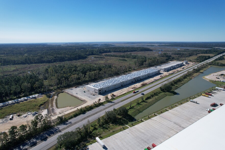 Primary Photo Of Veterans Parkway, Savannah Unknown For Lease