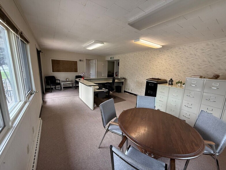 More Photos Of N4080 Hwy E, Freedom Office For Sale