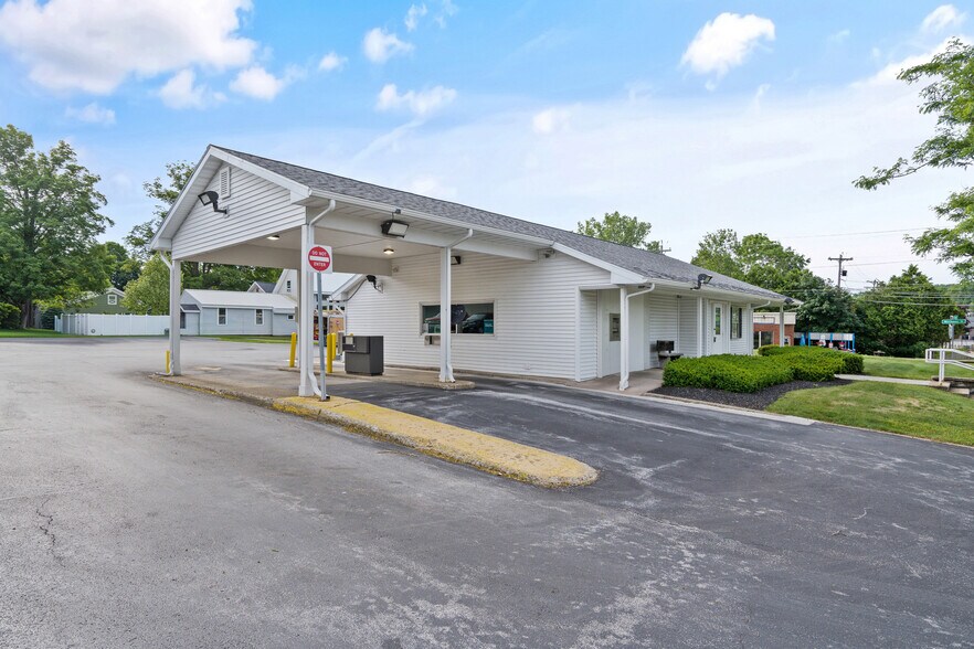 More Photos Of 7 Main St, Camden Bank For Sale
