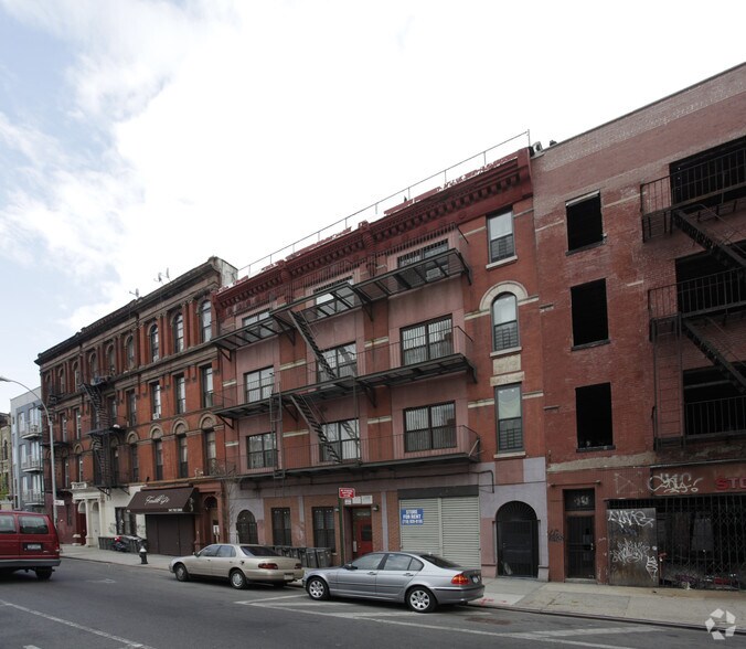 Primary Photo Of 745 DeKalb Ave, Brooklyn Apartments For Lease