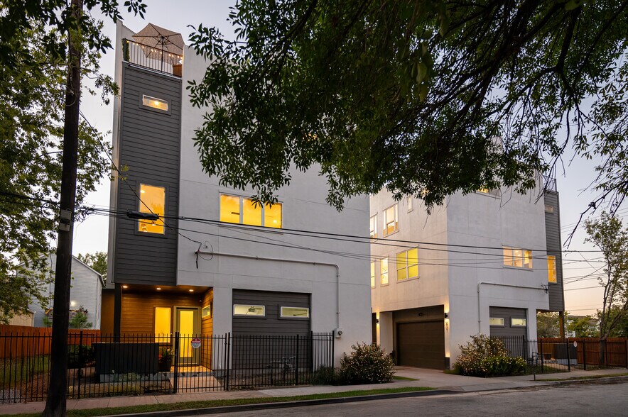 More Photos Of , Houston Multifamily For Sale