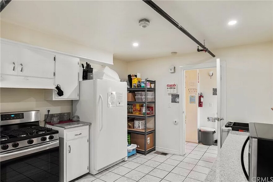 More Photos Of 522 W VERNON Ave, Los Angeles Daycare Center For Sale