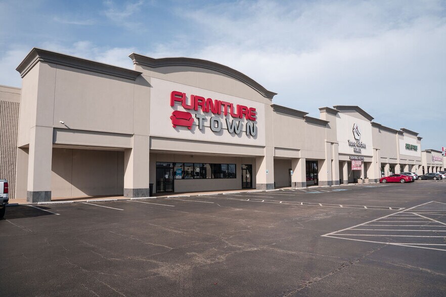 More Photos Of 122-262 E FM 1960 Byp, Humble Unknown For Lease