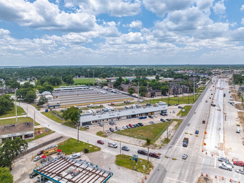 More Photos Of 7924 FM-1960 E, Humble Unknown For Lease