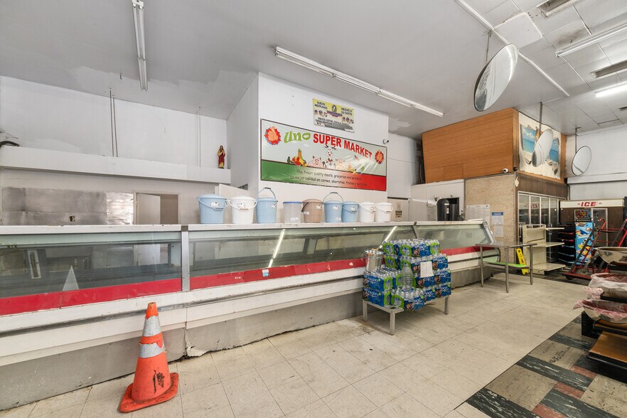 More Photos Of 5658 Clara St, Bell Gardens Supermarket For Sale