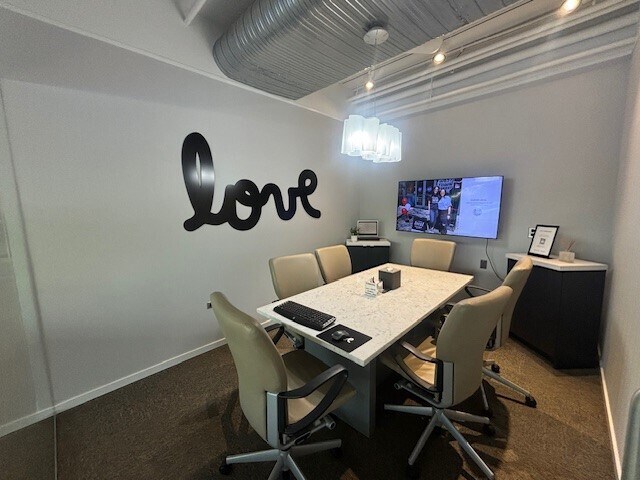 More Photos Of 1821 Benson Ave, Evanston Medical For Sale