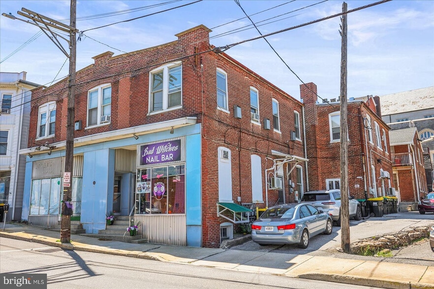 Primary Photo Of 66 N Main St, Red Lion Flex For Sale