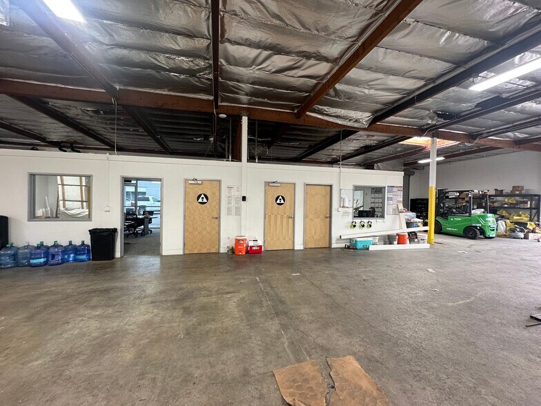 More Photos Of 14258 Valley Blvd, City Of Industry Manufacturing For Lease