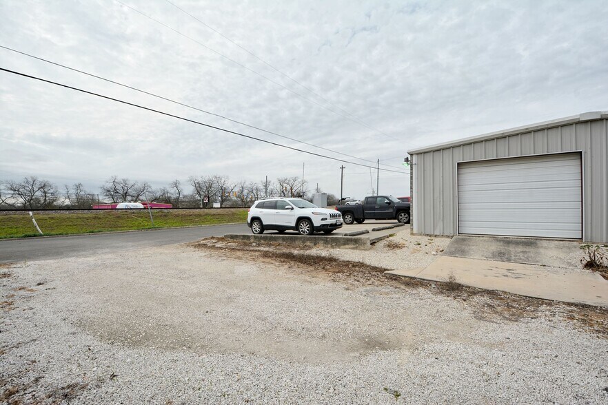 More Photos Of 100 Schertz Pky, Schertz Freestanding For Sale