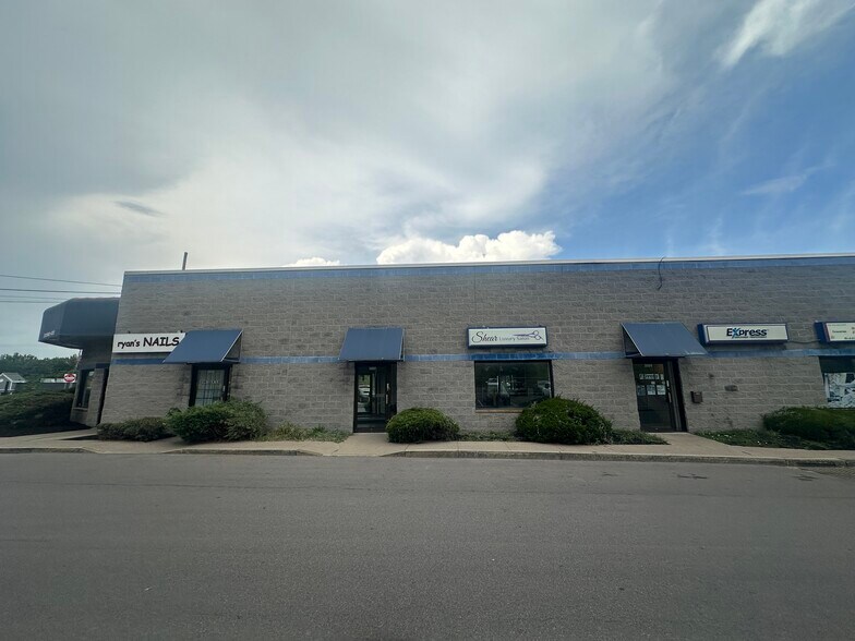 More Photos Of 3000-3040 Erie Blvd E, De Witt Storefront For Lease