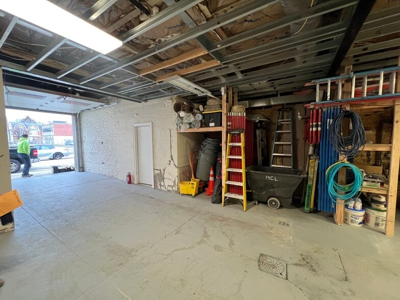 More Photos Of 483 Conarroe St, Philadelphia Warehouse For Lease