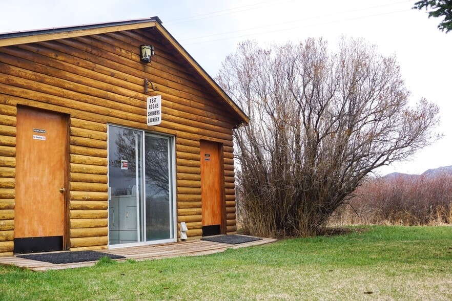 More Photos Of 540 N Main St, Melrose Hotel For Sale